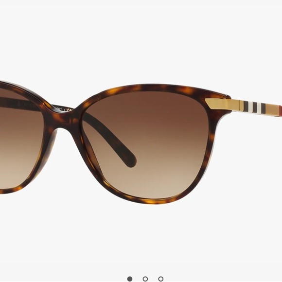 Beautiful Burberry sunglasses new in case Gorgeous set - Picture 13 of 14